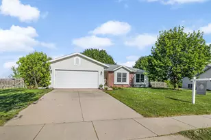 1357 Broadway Dr, Sun Prairie, WI 53590 - Photo 1