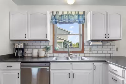 1357 Broadway Drive, Sun Prairie, WI 53590 - Photo 7