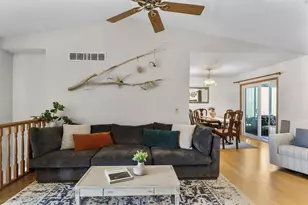 1357 Broadway Dr, Sun Prairie, WI 53590 - Photo 3