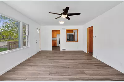 310 Nevada Avenue, Oshkosh, WI 54901 - Photo 9
