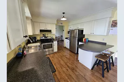 634 Naragansett Avenue, Baraboo, WI 53913 - Photo 11