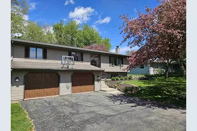634 Naragansett Avenue, Baraboo, WI 53913 - Photo 1