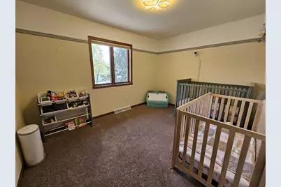 634 Naragansett Avenue, Baraboo, WI 53913 - Photo 17