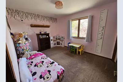 634 Naragansett Avenue, Baraboo, WI 53913 - Photo 15