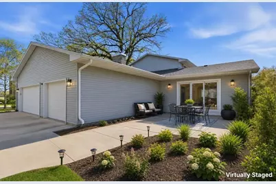 1542 Comanche Glen, Madison, WI 53704 - Photo 5