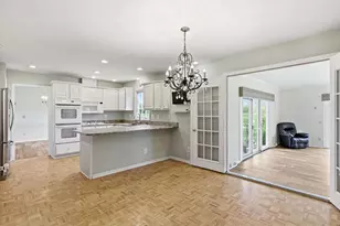 1542 Comanche Glen, Madison, WI 53704 - Photo 11
