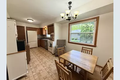 2407 Newman Street, Janesville, WI 53545 - Photo 5