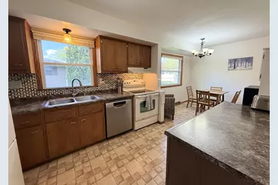 2407 Newman Street, Janesville, WI 53545 - Photo 7