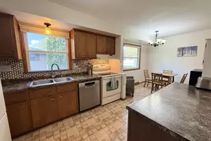 2407 Newman St, Janesville, WI 53545 - Photo 7