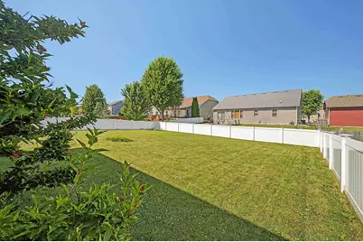 4716 Catalina Parkway, Mcfarland, WI 53558 - Photo 9
