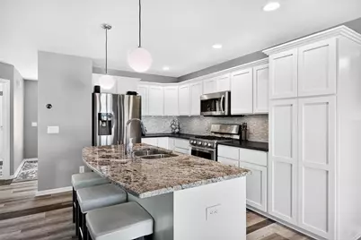 4716 Catalina Parkway, Mcfarland, WI 53558 - Photo 5