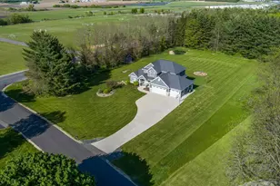 4664 Stonewood Dr, Middleton, WI 53562 - Photo 51