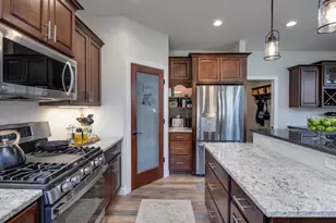 4664 Stonewood Dr, Middleton, WI 53562 - Photo 9