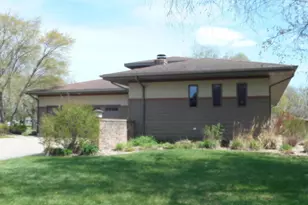 555 Washington St, Spring Green, WI 53588 - Photo 3