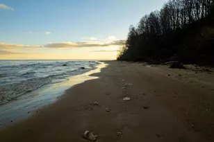 3607 S 10th St, Manitowoc, WI 54220 - Photo 9