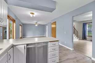 3110 Clove Dr, Madison, WI 53704 - Photo 9