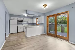 3110 Clove Dr, Madison, WI 53704 - Photo 11