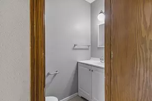 3110 Clove Dr, Madison, WI 53704 - Photo 15