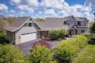 8 Trillium Ln, Galena, IL 61036 - Photo 1