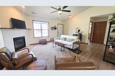 407 East Avenue #4, Belleville, WI 53508 - Photo 5