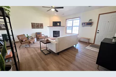 407 East Avenue #4, Belleville, WI 53508 - Photo 3