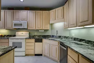 53 Golf Pkwy, Madison, WI 53704 - Photo 39