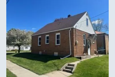 425 Grandview Avenue, Waupun, WI 53963 - Photo 5