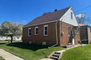 425 Grandview Ave, Waupun, WI 53963 - Photo 5