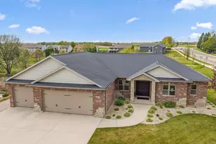 441 Willow Springs Ct, Janesville, WI 53548 - Photo 1