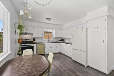 1910 Sachtjen Street, Madison, WI 53704 - Photo 9