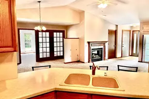 404 Henry Dr, Portage, WI 53901 - Photo 9