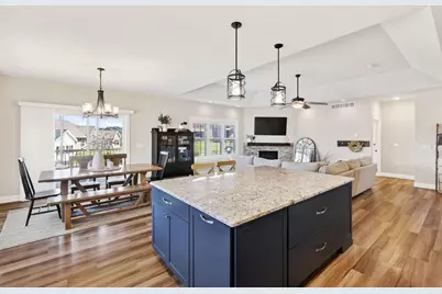 2150 Baptisia Pass, Sun Prairie, WI 53590 - Photo 5