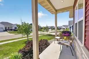 2150 Baptisia Pass, Sun Prairie, WI 53590 - Photo 3