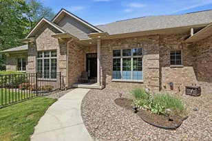 1136 Black Oak Trail, Deerfield, WI 53531 - Photo 3
