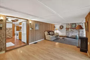 N4055 Golf Ln, Brodhead, WI 53520 - Photo 9