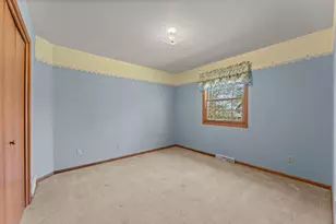 1827 Huntington Park Dr, Reedsburg, WI 53959 - Photo 25