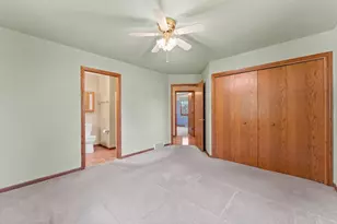 1827 Huntington Park Dr, Reedsburg, WI 53959 - Photo 21