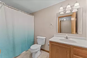 1827 Huntington Park Dr, Reedsburg, WI 53959 - Photo 33