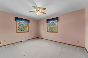 1827 Huntington Park Dr, Reedsburg, WI 53959 - Photo 23