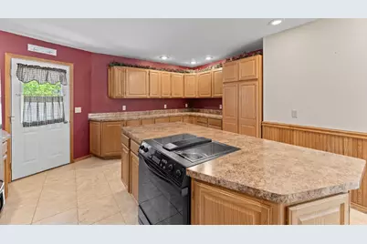 1827 Huntington Park Drive, Reedsburg, WI 53959 - Photo 17