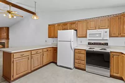 639 Wood Violet Lane, Sun Prairie, WI 53590 - Photo 5