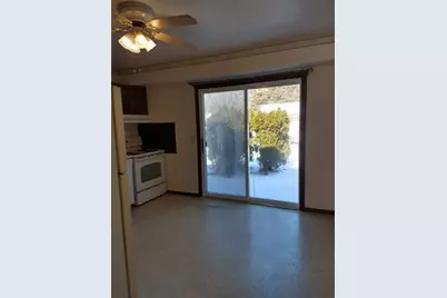 417-419 Simonson Street, Cambridge, WI 53523 - Photo 5