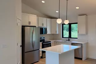 984 Bell Cir, Arlington, WI 53911 - Photo 3