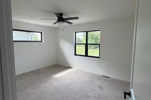 984 Bell Cir, Arlington, WI 53911 - Photo 5