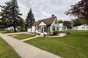 200 Grandview Ave, Waupun, WI 53963 - Photo 3