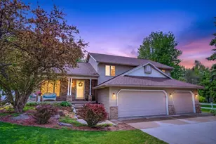 706 Summerton Ct, Sun Prairie, WI 53590 - Photo 3