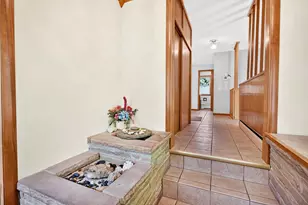 1513 Woodvale Dr, Madison, WI 53716 - Photo 3