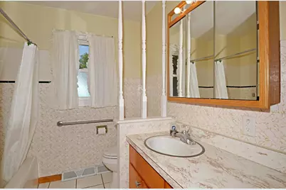 201 Locust Court, Portage, WI 53901 - Photo 17