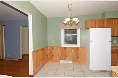 201 Locust Court, Portage, WI 53901 - Photo 9