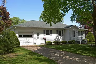 201 Locust Ct, Portage, WI 53901 - Photo 25
